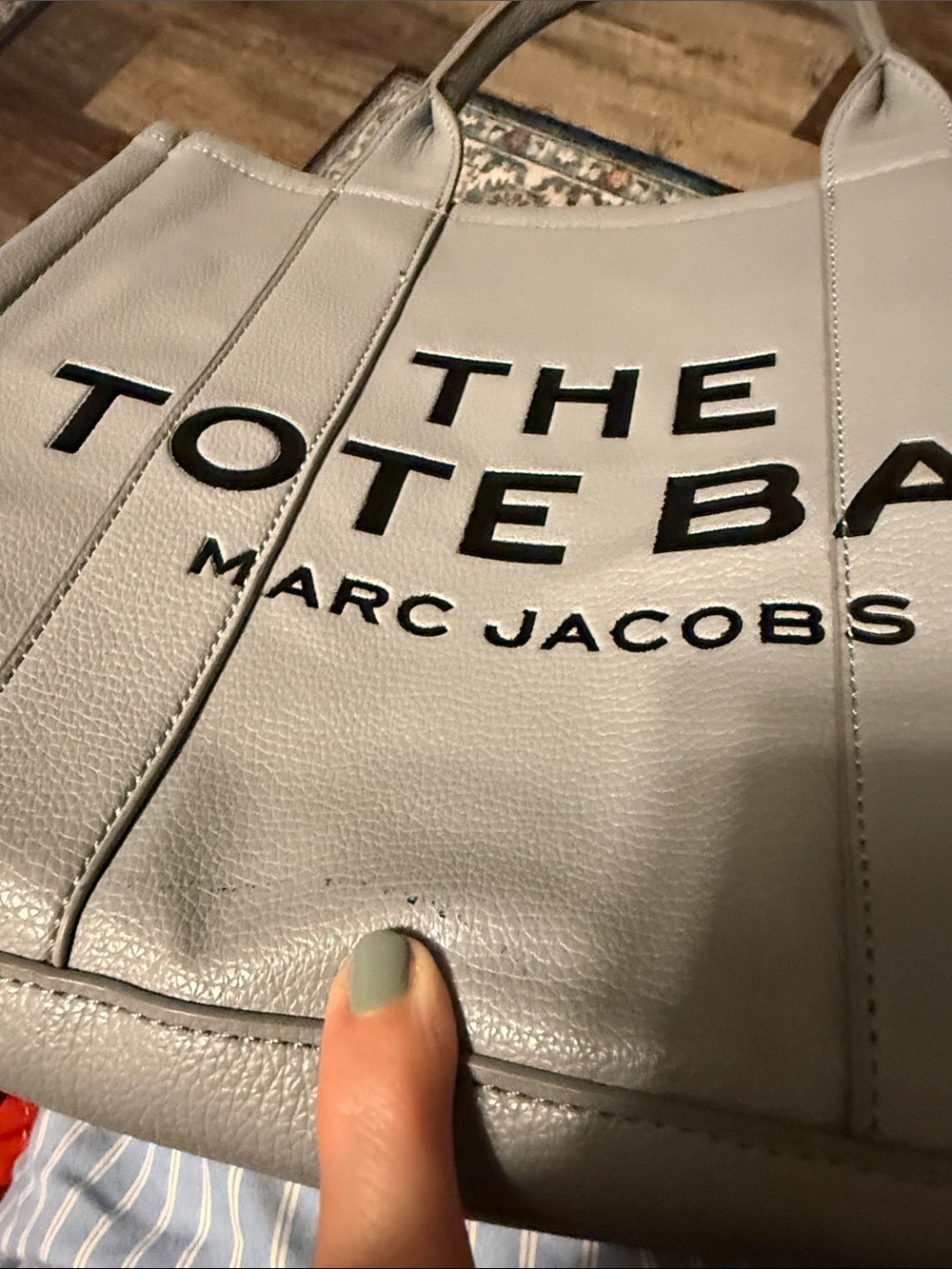 Fashion!!! Marc Jacobs Light Gray The Tote Bag Leather Tote - Picture 3 of 9